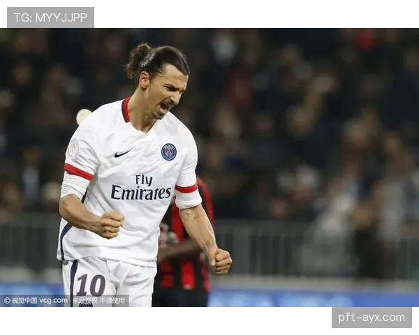 伊布霸气远射震撼全场 绝技再现引发球迷热议