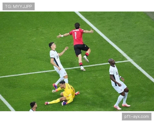 欧洲杯预选赛激战正酣，多队上演关键德比争夺晋级席位