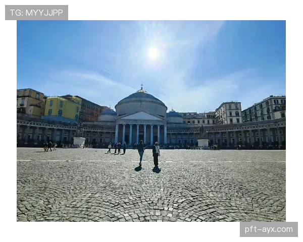 那不勒斯复兴：关键人物推动城市形象重塑，创新举措引发广泛关注